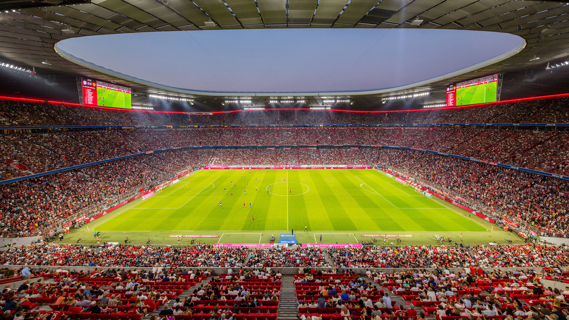 FC Bayern Fanclub „The Reds 95“ unterstützen Fanhilfe
